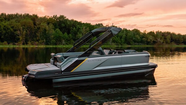 Manitou received an NMMA award in the Pontoon Boat category - Canadian ...